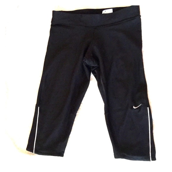 Nike Pants - Nike Dry Fit Cropped Workout Pants